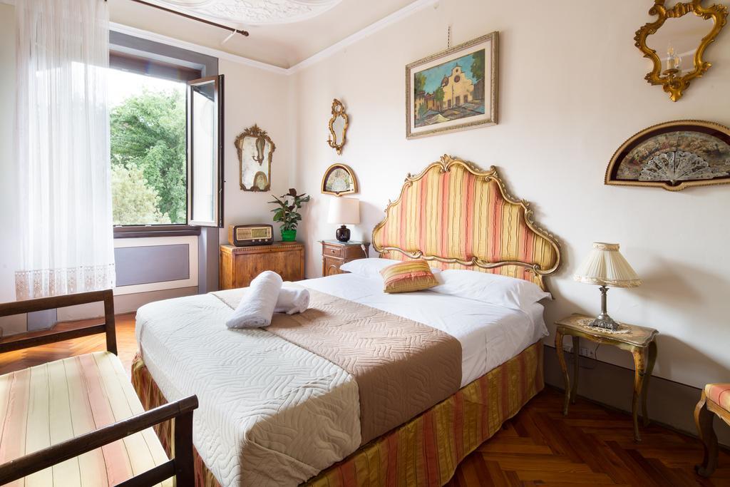 Santo Spirito Palace フィレンツェ エクステリア 写真