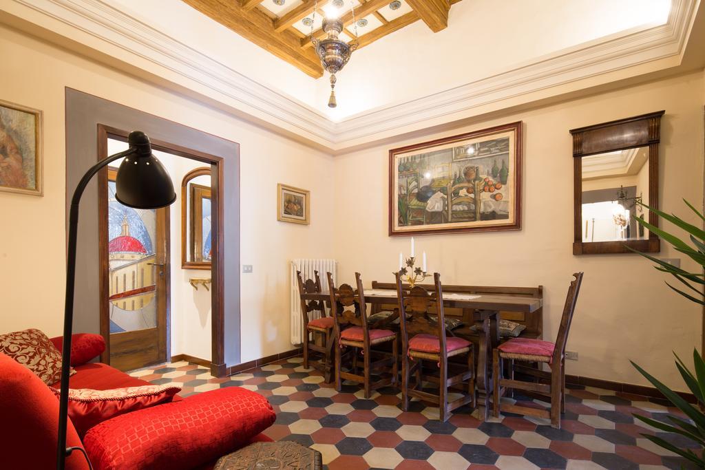 Santo Spirito Palace フィレンツェ エクステリア 写真