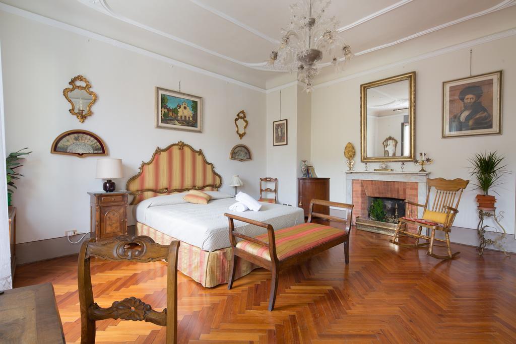Santo Spirito Palace フィレンツェ エクステリア 写真