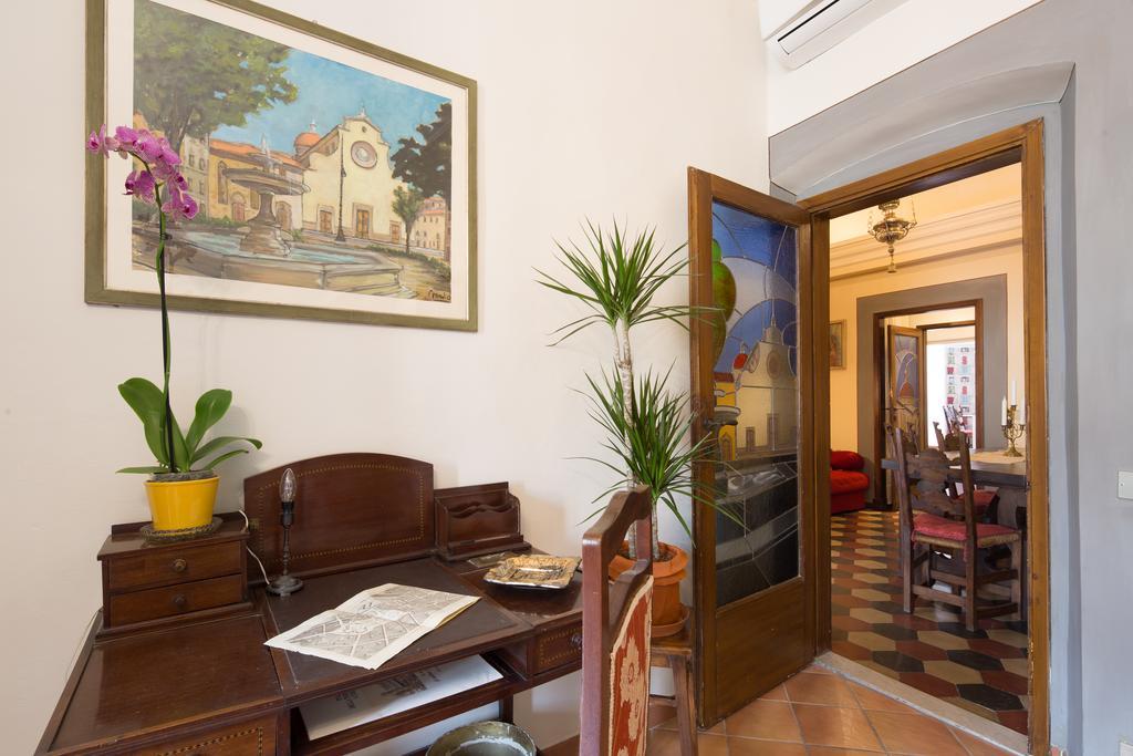 Santo Spirito Palace フィレンツェ エクステリア 写真